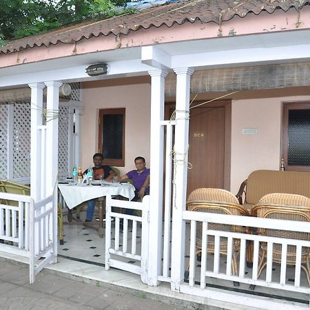 Turf Club House Hotel Pune Exterior photo
